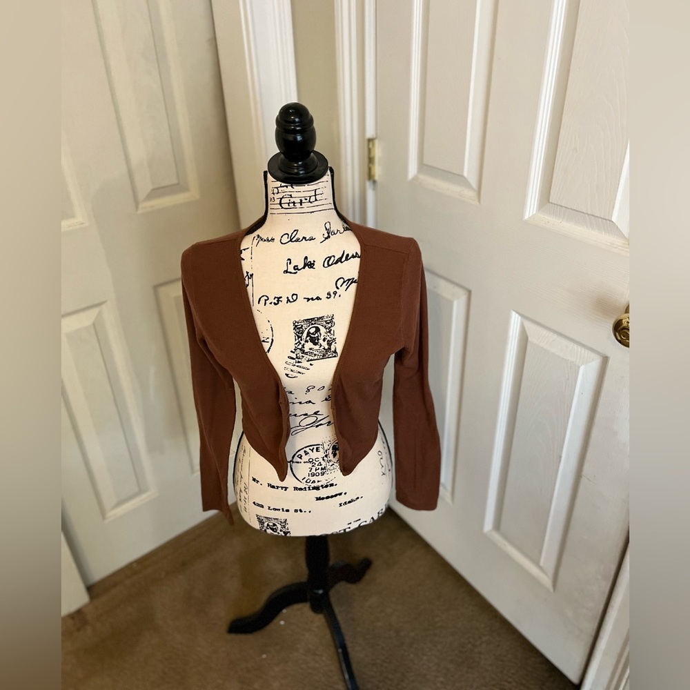 Brown little sweater